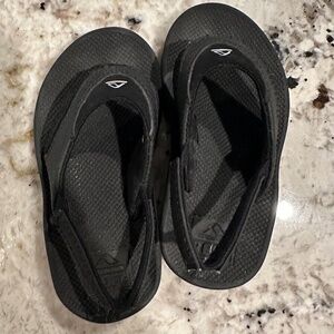 *GENTLY WORN/LIKE NEW* REEF 3/4 Little Fanning Flip-Flops